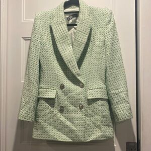 Zara Green Blazer with Peaked Lapels and Textured Design